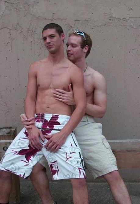 20P Two muscle dudes sucking and fucking in a fitness club office