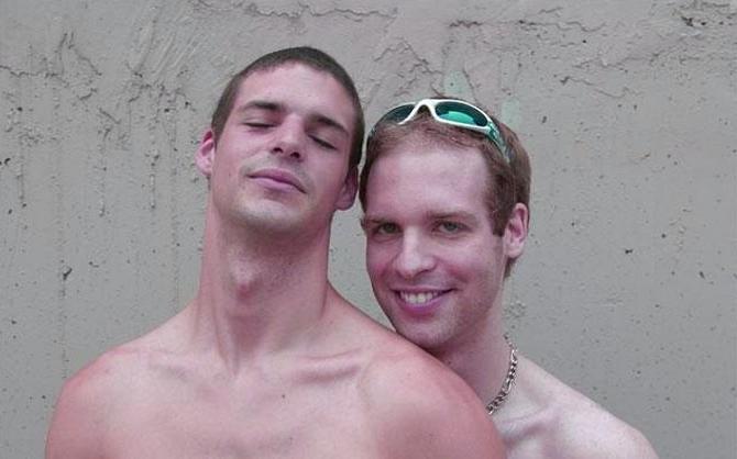 20P Two muscle dudes sucking and fucking in a fitness club office