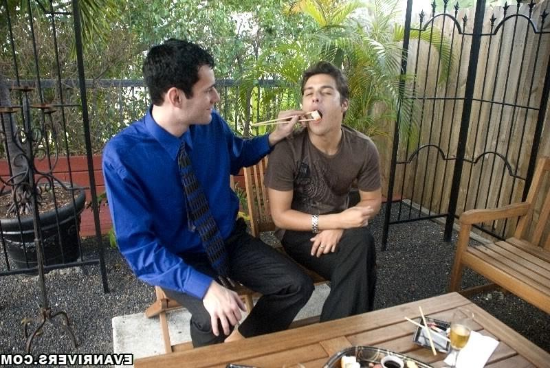 15P who doesn't like a sugar mama?? well, in evan case a sugar daddy.