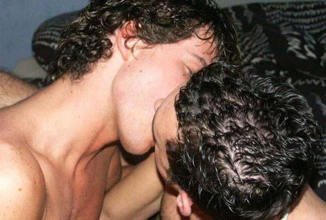 20P Amateur couple enjoy first time mutual sucking under mansard