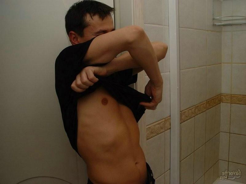 20P Cute first time amateur gay love with nice blowjob
