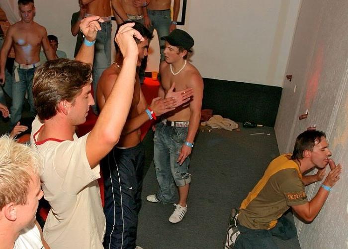 15P gay studs have a huge orgy at a nightclub