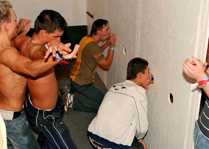 15P gay studs have a huge orgy at a nightclub