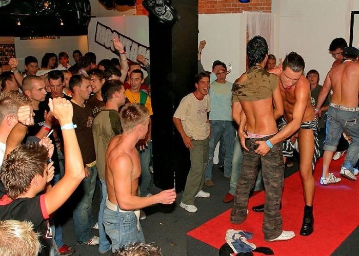 15P gay studs have a huge orgy at a nightclub