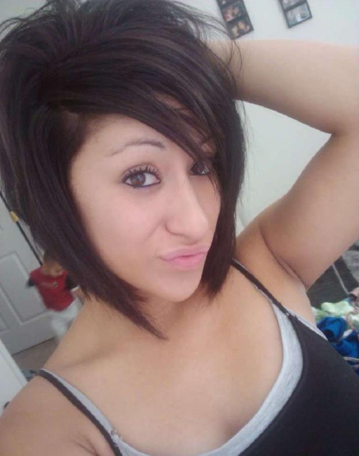 15P Horny Latina teen selfshooting and displays her naked in room