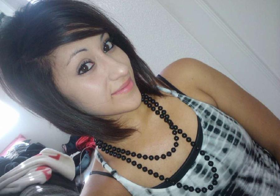 15P Horny Latina teen selfshooting and displays her naked in room