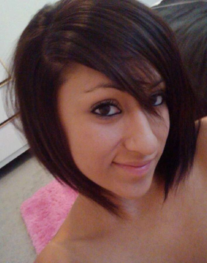 15P Horny Latina teen selfshooting and displays her naked in room