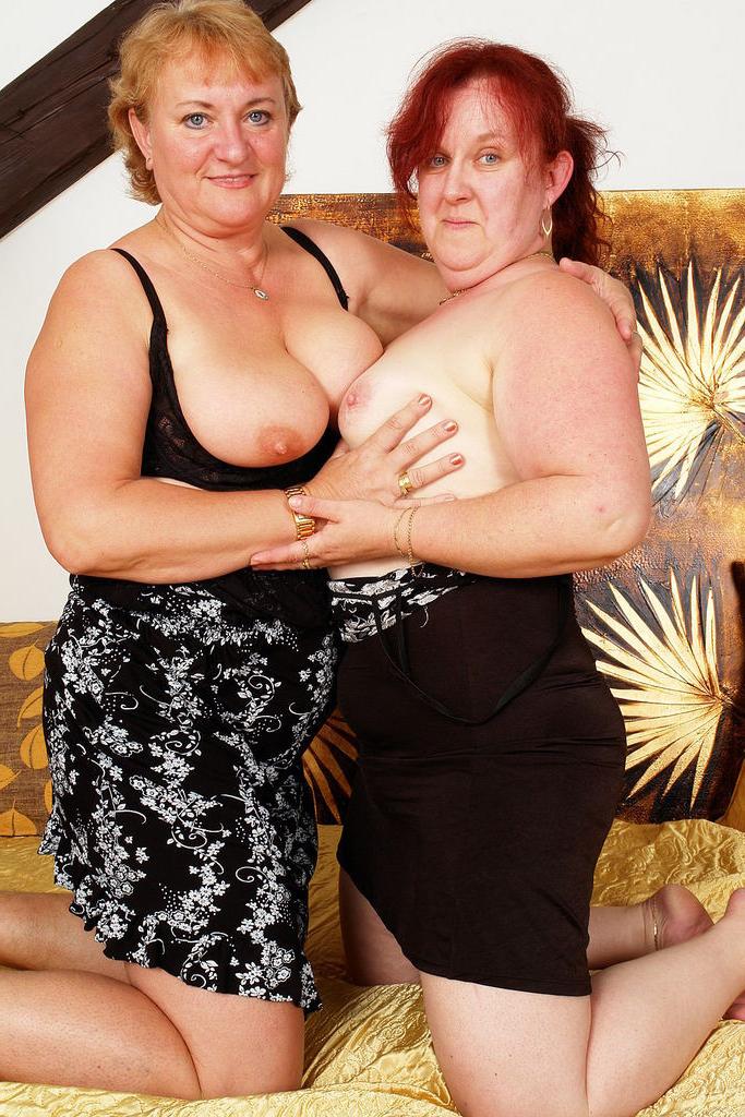 15P Busty granny ladies in stocking licking