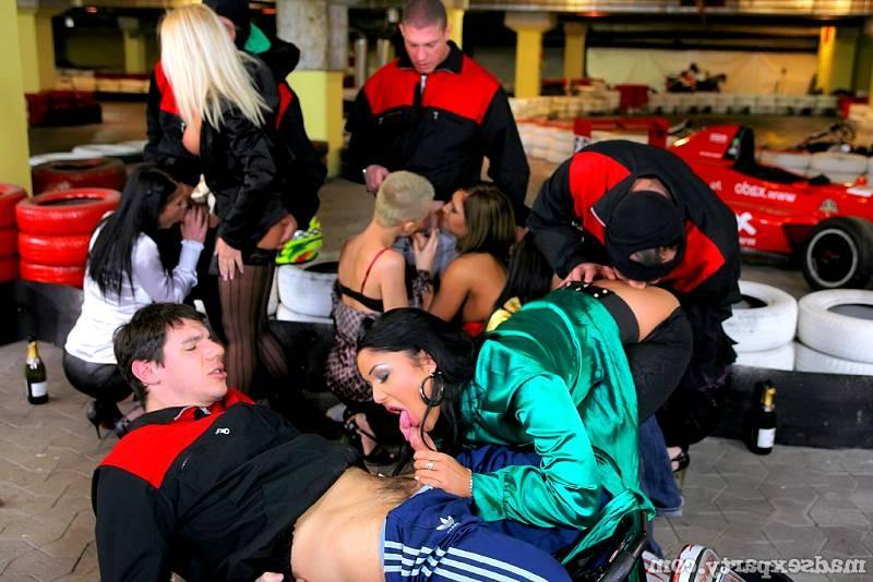 20P The hottest girls in eastern europe sucking dick