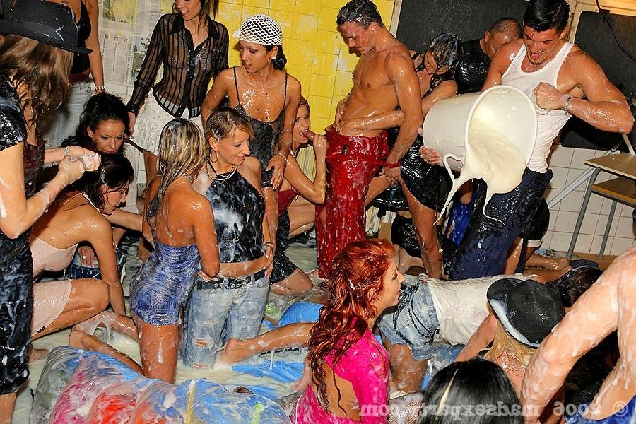16P Wild out of control orgy where anything goes