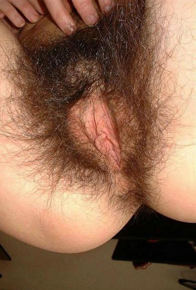 15P Hairy pussy girls posing gallery 15