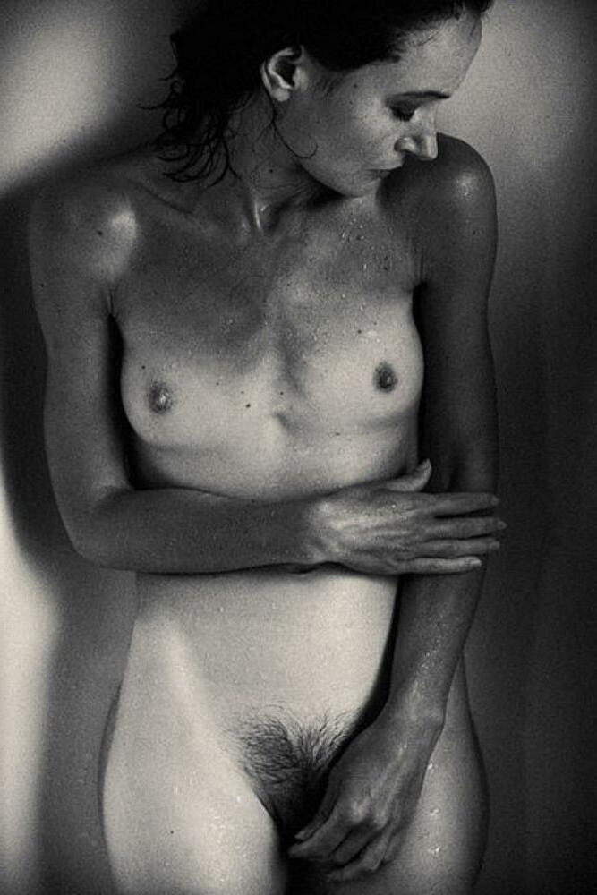 15P Hairy pussy girls posing gallery 2