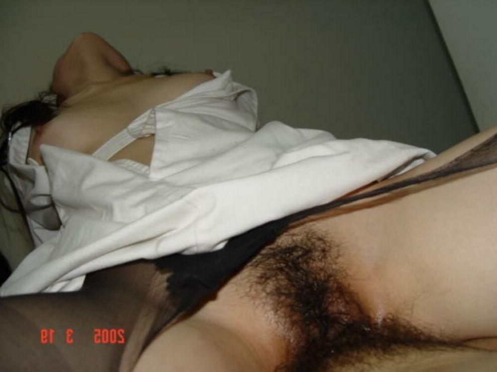 15P Hairy pussy girls posing gallery 3