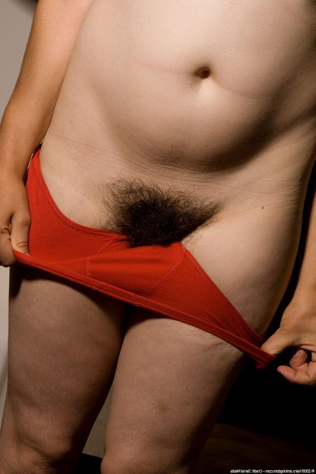 12P Two natural amateurs reveals their hairy legs and pussies