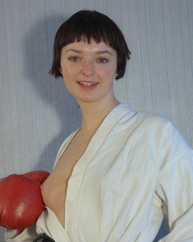 20P Horny bushy twat teen loves to tease and posed naked in gym