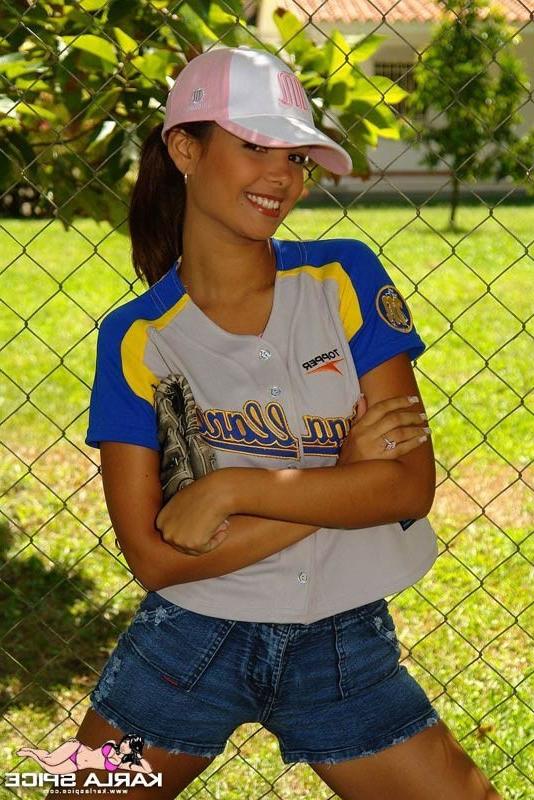 20P Latina teen softball player