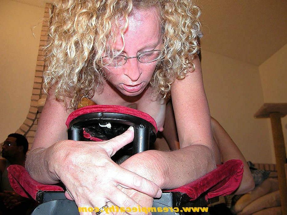 16P Hot wives cockslammed in home gym