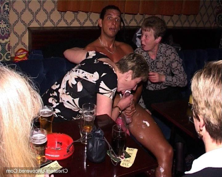 16P Wives get drunk at the strip club and suck some cock