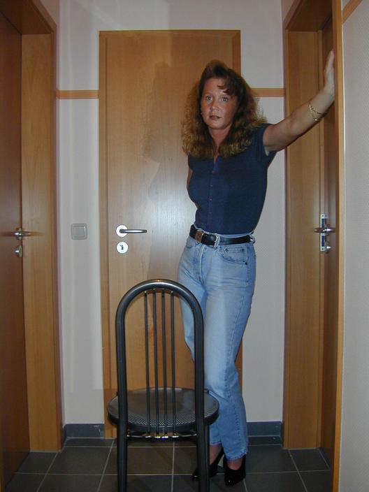 16P First Time Housewife Strips and Spreads her Legs