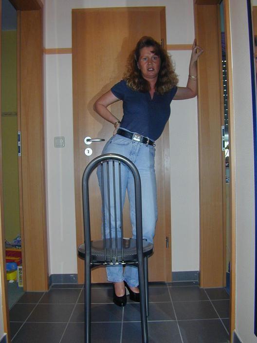 16P First Time Housewife Strips and Spreads her Legs