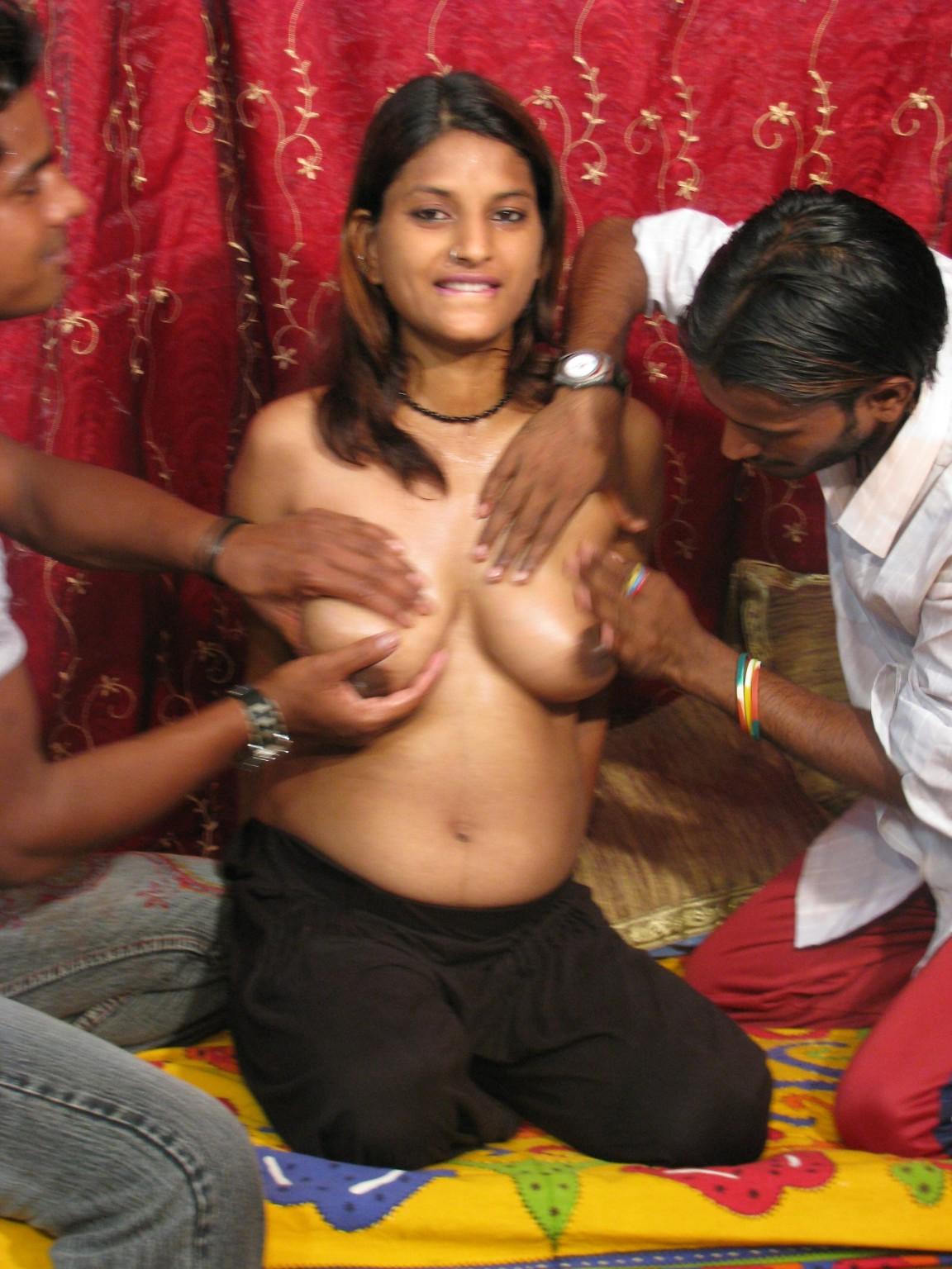 9P Indian babe gets played with