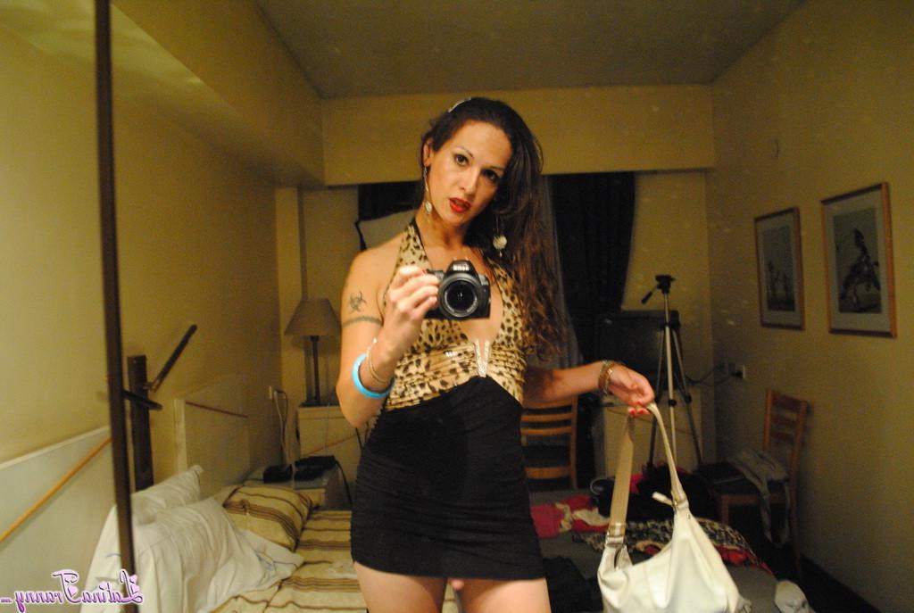 11P Latina shemale selfies