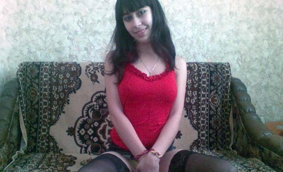 15P Amateur Latina cutie's sexy selfpics
