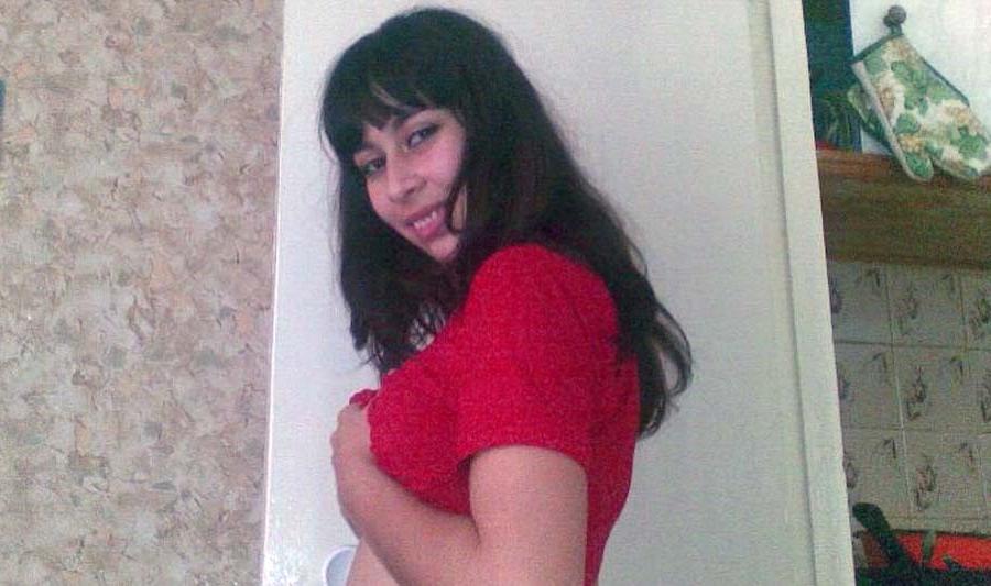 15P Amateur Latina cutie's sexy selfpics