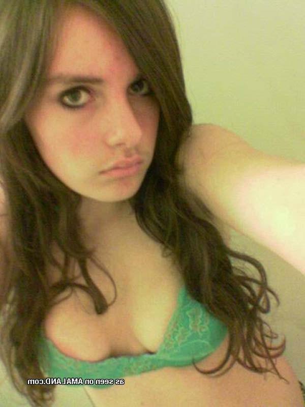 15P Sleazy sexy amateur Latina teen