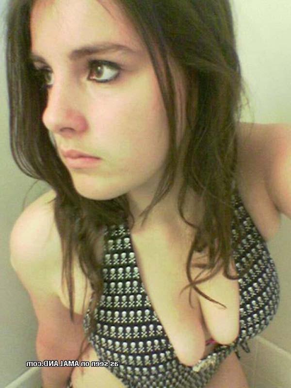 15P Sleazy sexy amateur Latina teen