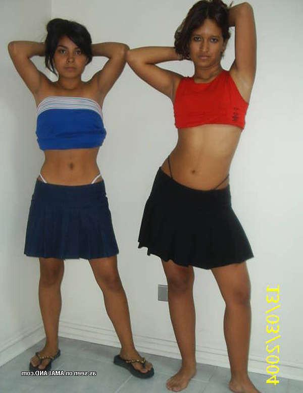 15P Sexy Latinas taking off their tops off in the gym