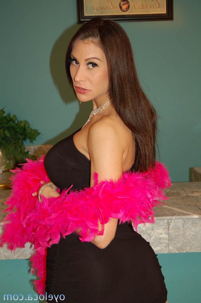 12P Horny mature Latina has her tight ass pumped hard