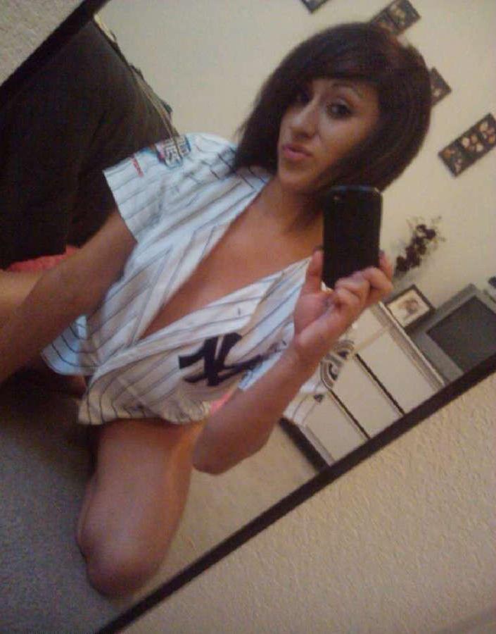 15P Teen Latina babe takes lots of selfshots including a naked one