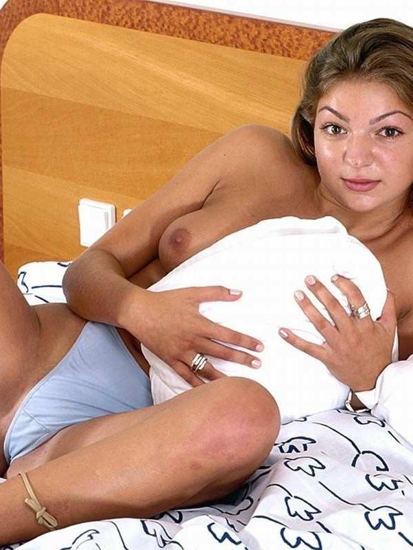 14P Latina single teen shows great ass spreading pussy