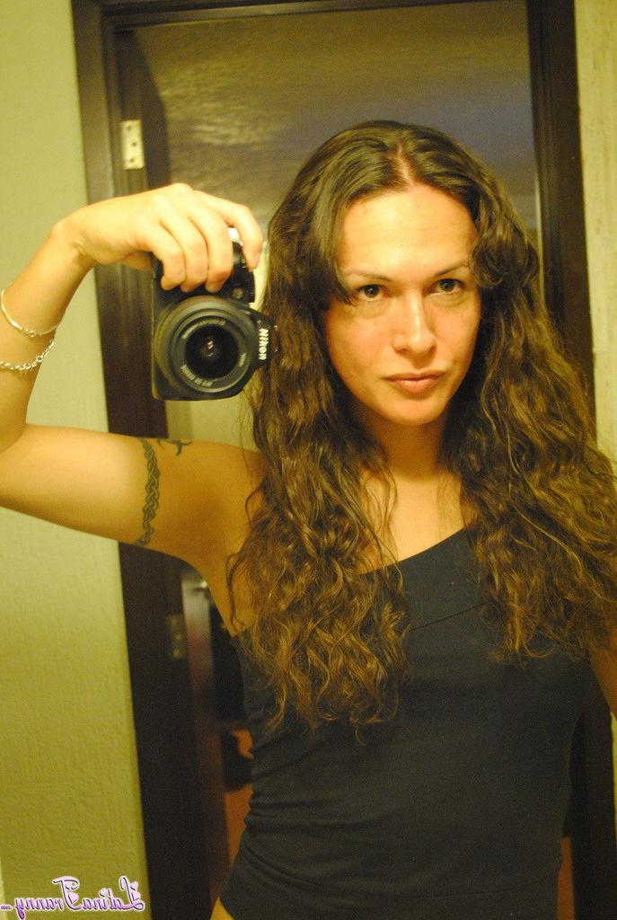 12P Seductive Nicole visiting Mexico