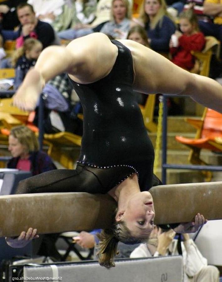 16P college athletics