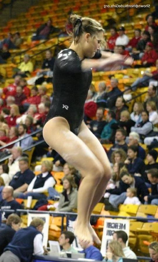 16P college athletics
