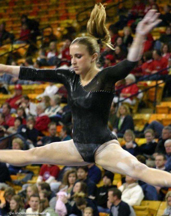 16P college athletics