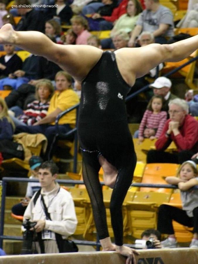 16P college athletics