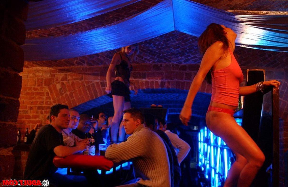 20P Just another night at a Vegas sex club