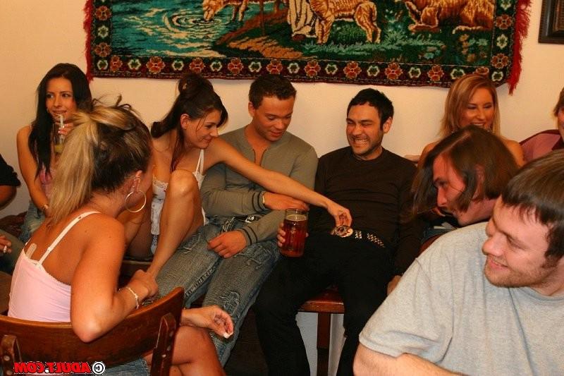 16P Wild Orgy At A NewYork City Sex Club