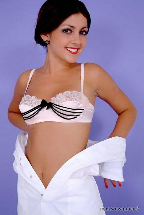 16P Sexy Nurse In Lingerie