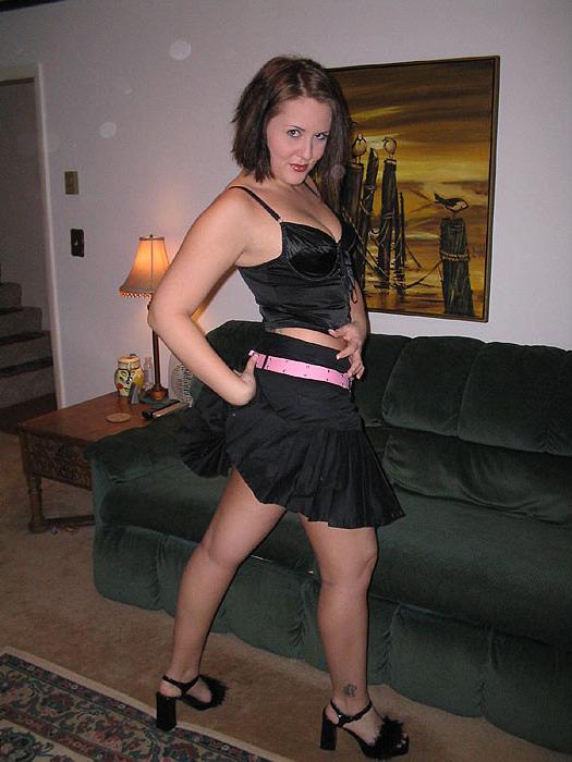 16P Dirty house wife in need for cock