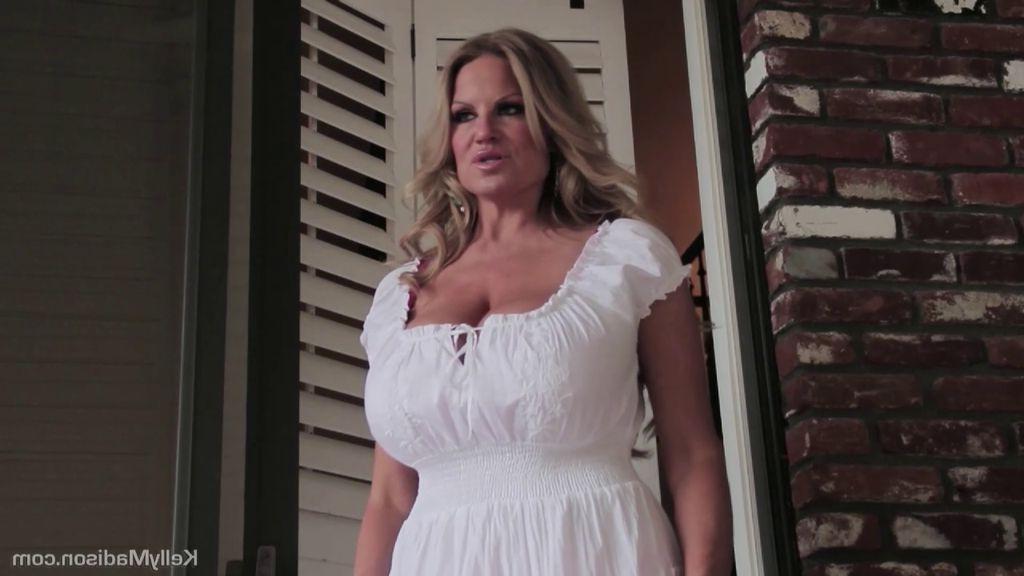 16P Nympho milf Kelly Madison meets the easter bunny