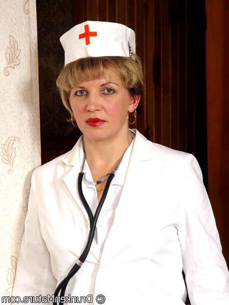11P Drunken nurse attacked by a big burning cock