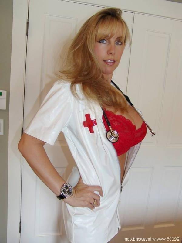 14P Big titty naughty nurse