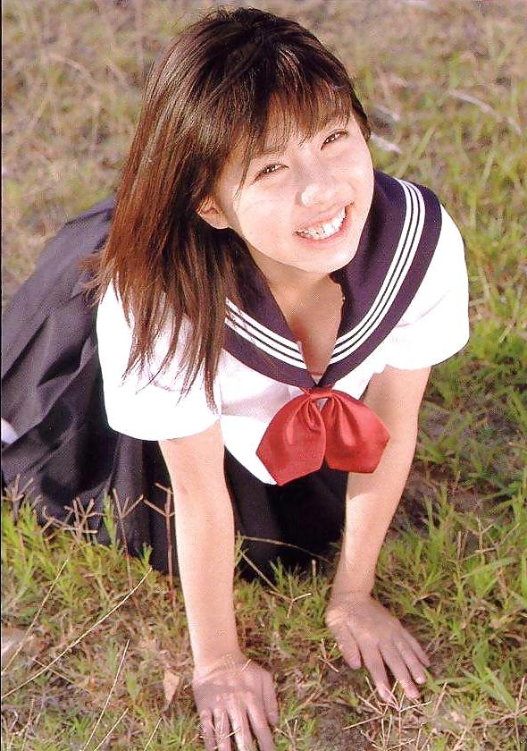 25P High school girls 02