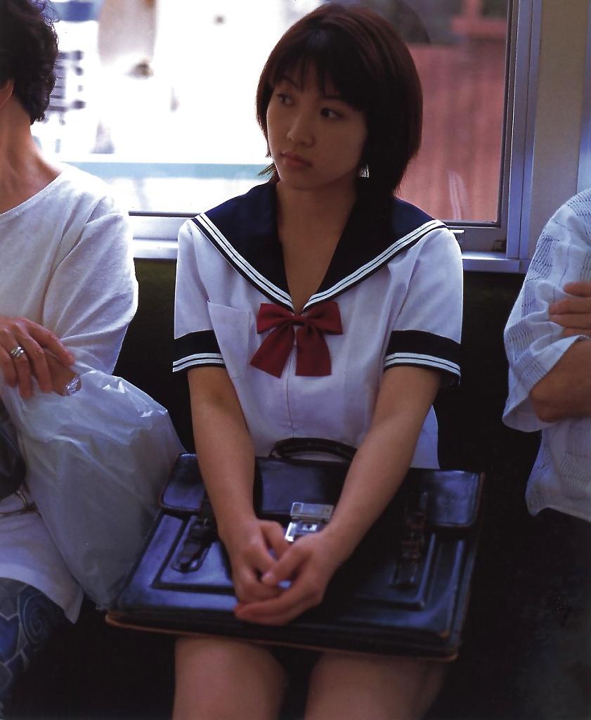 25P High school girls 02