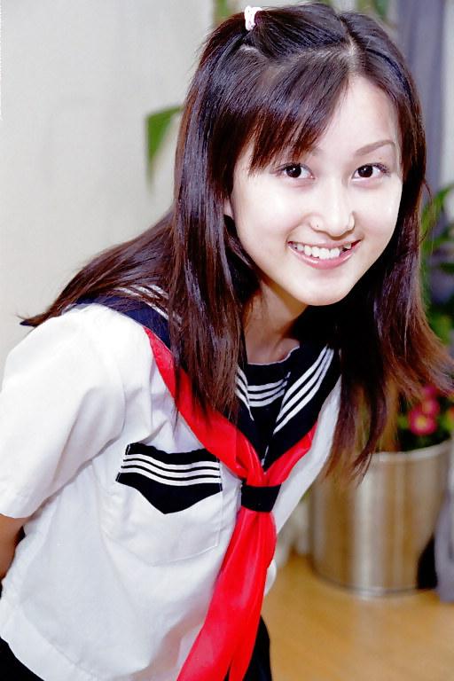 25P High school girls 02