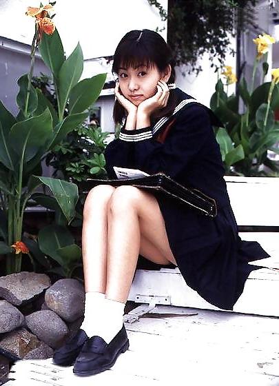 25P High school girls 03
